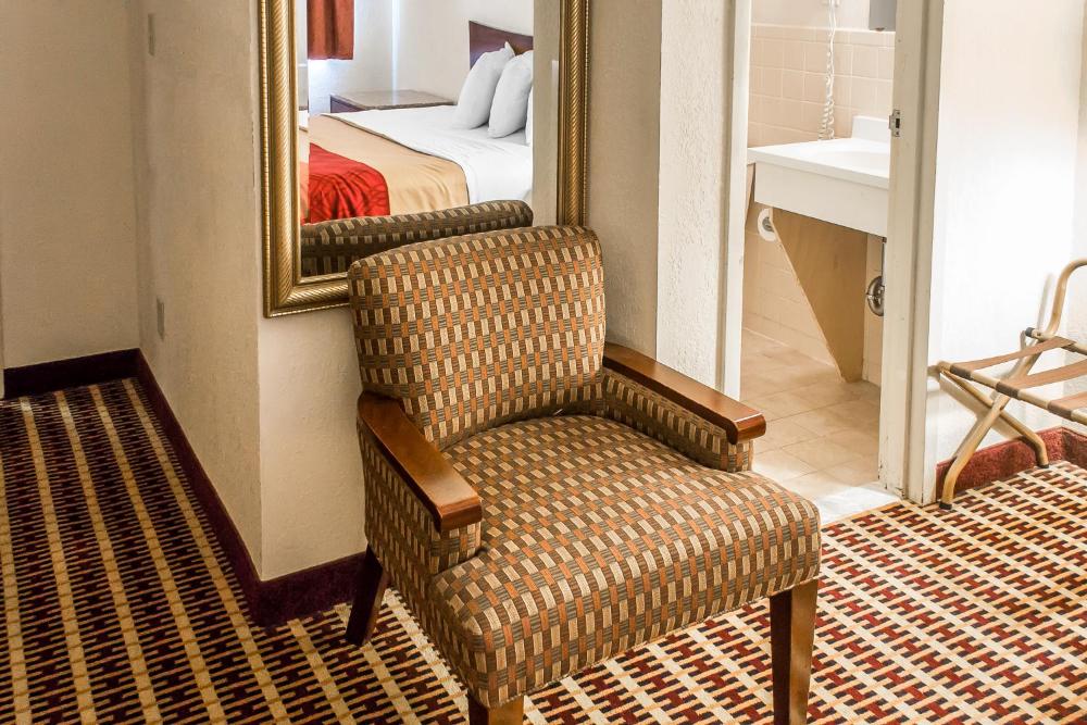 Double Room with Two Double Beds - Smoking interior